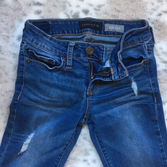 Distressed jeans - Picture 2 of 4